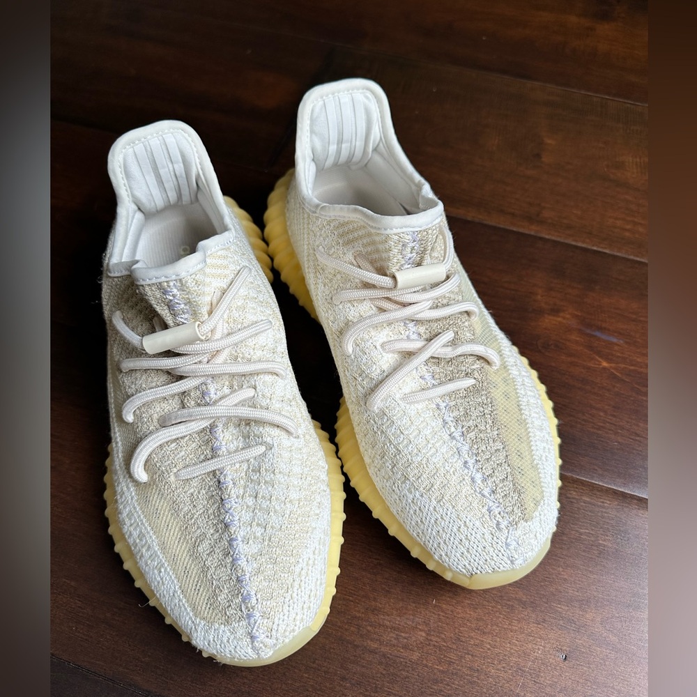 adidas Yeezy Boost 350 V2